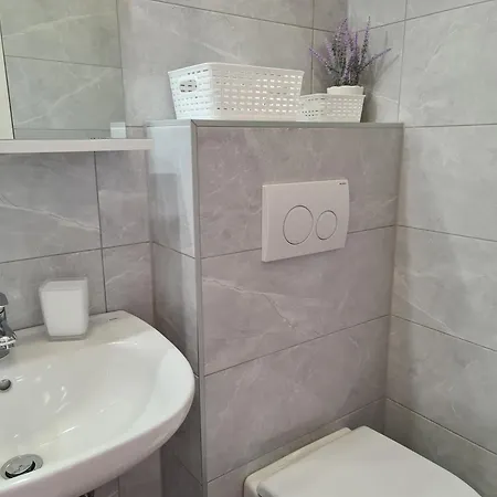 Celic With Terrace דירה *