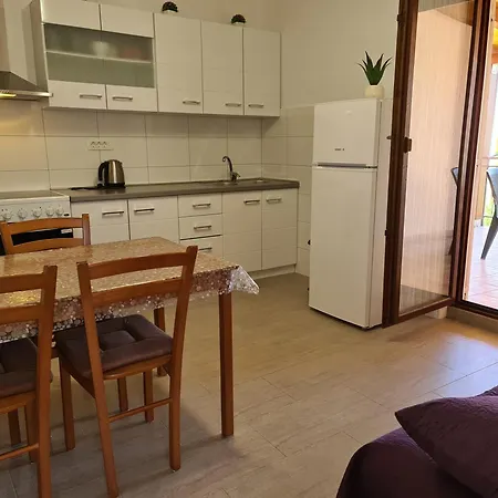 Celic With Terrace ביוגראד נה מורו