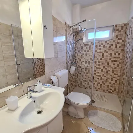 Celic With Terrace דירה ביוגראד נה מורו