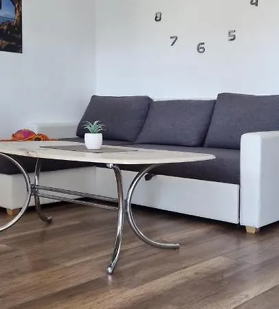 Eli Apartment